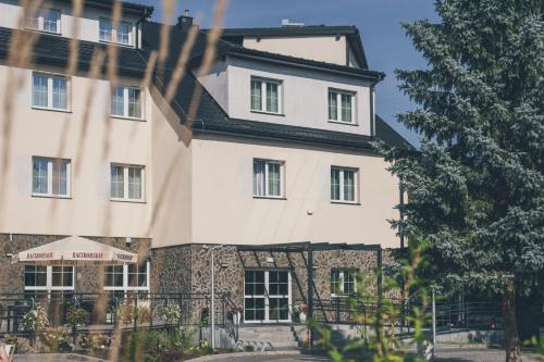 503081788 Country Club Żywiec Hotel SPA i Domki Całoroczne