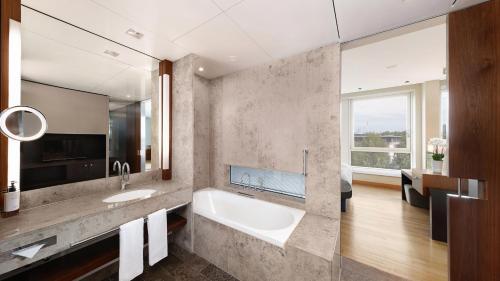 503082635 InterContinental Berlin by IHG
