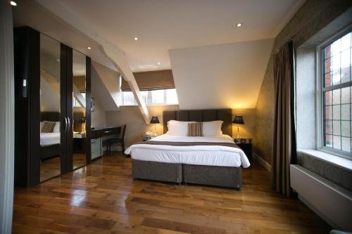 room detail thumbnail 0