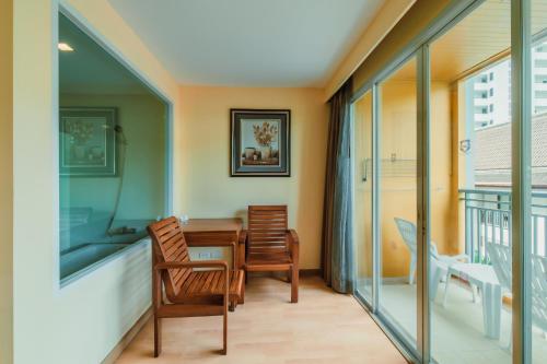 room detail thumbnail 1