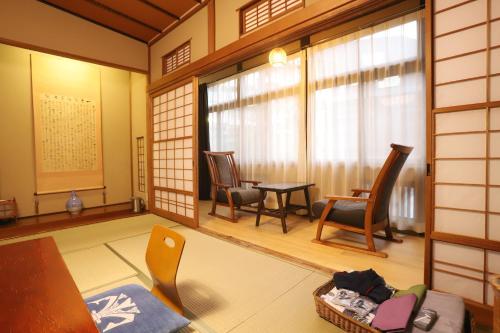 Japanese-Style Room