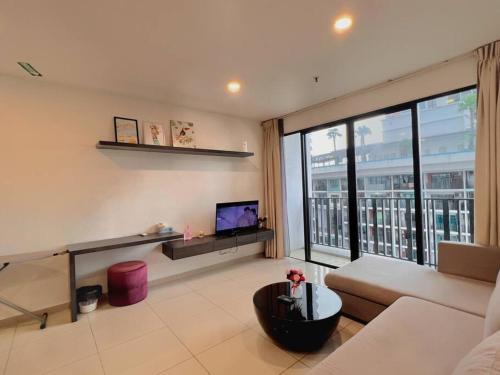 2BTH & 2BR I-City with FreeParking Near SOGO&Mall