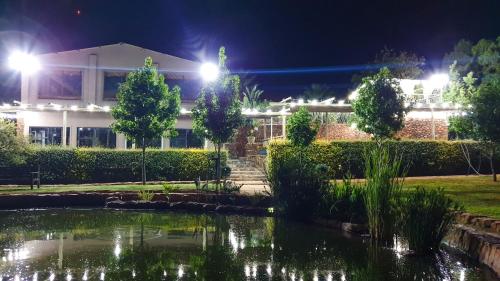 Koi Inn, Hartbeespoort