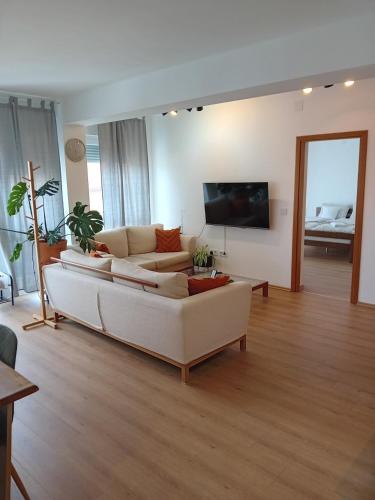 Apartman Zagreb , with balcony and FREE parking