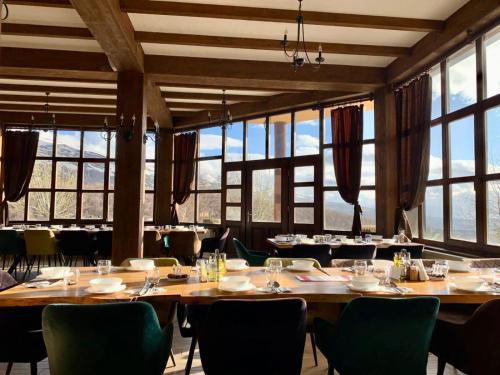 restavracija, Villa deluxe n'Bjeshkë (Villa deluxe n'Bjeshke) in Dragaš