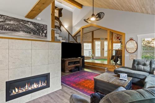 Tranquility Cove in Rogers, USA
