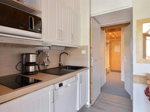 Appartement fonctionnel de 2 pieces avec balcon et casier a ski - FR-1-181-2155 in La Plagne