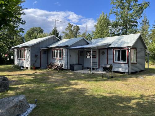 Nice cottage within walking distance to Farjestaden