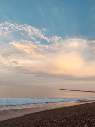 Taroko Manbo Beach Homestay (Wu Yue Pavilion) - 해변