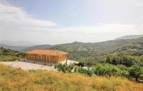 Lovely Home In Rutino With Kitchen