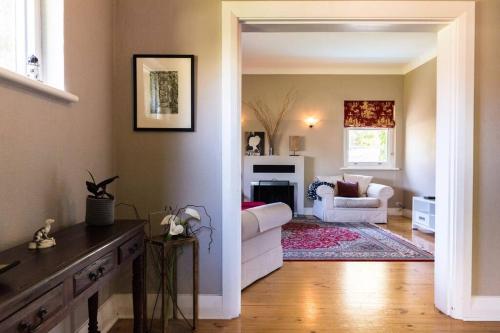 Beautiful 2 story Manor close to beach and all