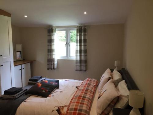 The Chalet In The New Forest - 5 km from Peppa Pig!