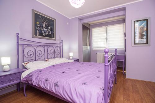 Q9, Kragujevac