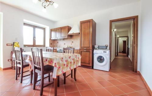Lovely Home In Rutino With Kitchen