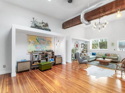 Modern Stylish 2 BR in Historic St. Johns