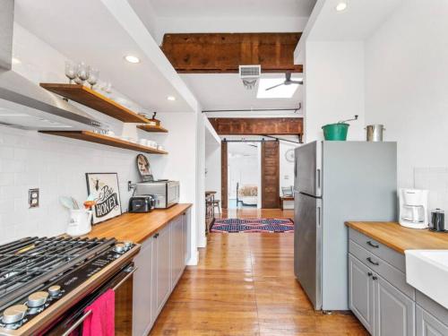 Modern Stylish 2 BR in Historic St. Johns