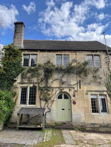 Gorgeous Cotswold 3 storey cottage