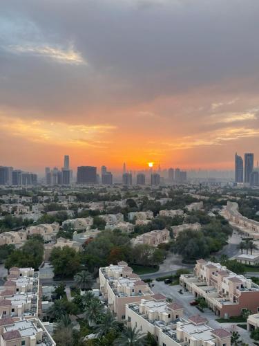 Big studio, Dubai SportCity, parking included, Dubai (photo 7)
