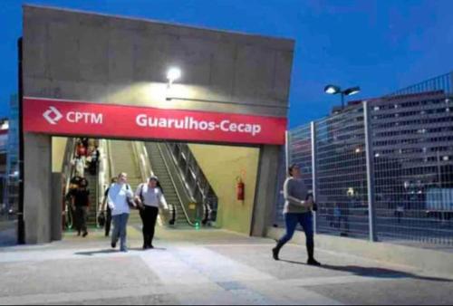 Apartamento amplo a 4km do aeroporto internacional de Guarulhos Cecap