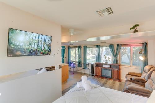 Colton Studio with Fire Pit, 4 Mi to San Bernardino! in Colton, USA