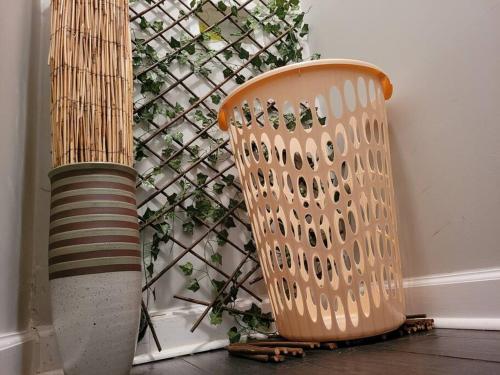 Cozy Delightful Private Studio near Rhodes College, Shuttle, & Vehicle Rental near Brooks Művészeti Múzeum