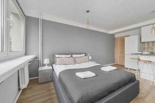 Cozy Old Town Studio for 4 Guests in Wrocław by Noclegi Renters, Breslau