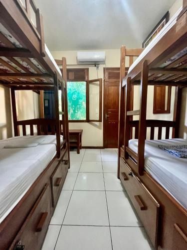 1 bunk bed