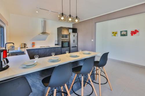 OceanBreeze Apartments Mont Choisy Room Type - One-Bedroom Apartment