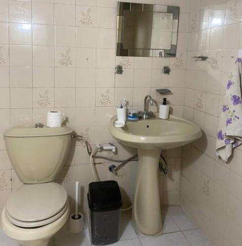 Homey Apt. with beautiful view - image 12