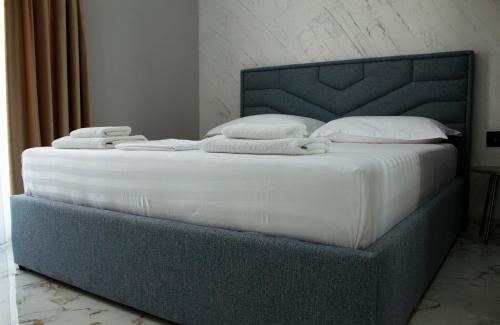 Day Lux Apartments - image 4