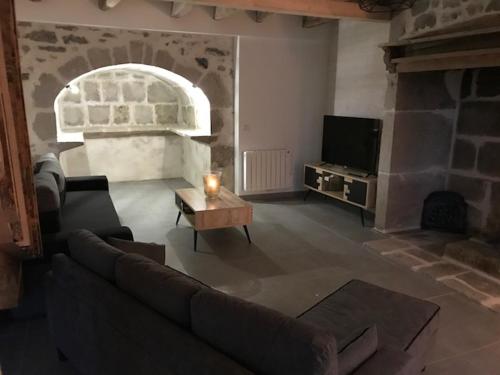 GITE pour famille in Saint Clement (Auvergne)