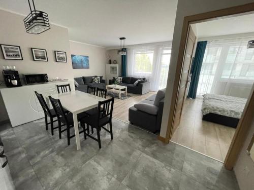 Bliżej Morza Deluxe Apartmenty - image 2
