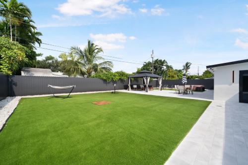 The lux paradise in Tamiami, USA