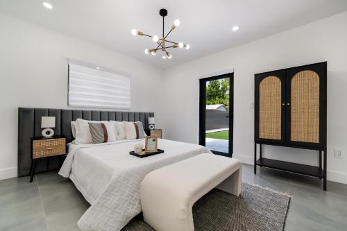 The lux paradise in Tamiami, USA
