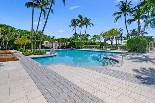Yüzme havuzu, Stylish Suite to Have a Great Stay! in Key Biscayne (FL)