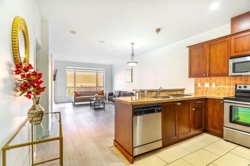 Private apartment with 2 bedrooms, 2 bathrooms, living area, laundry included in Surrey, Canada