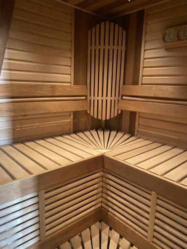 sauna, Shale Anemona in Bukovel