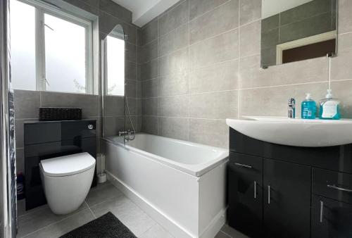 KingsHouse In Cheam Village - Ashtead