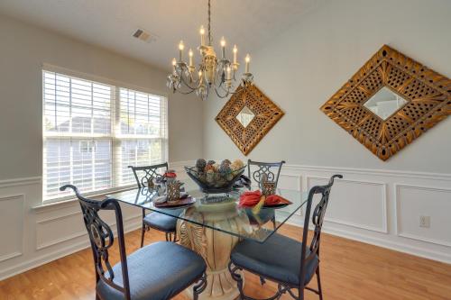 Spacious Georgia Home with Deck, Grills and Fireplace! in Fayetteville (GA)