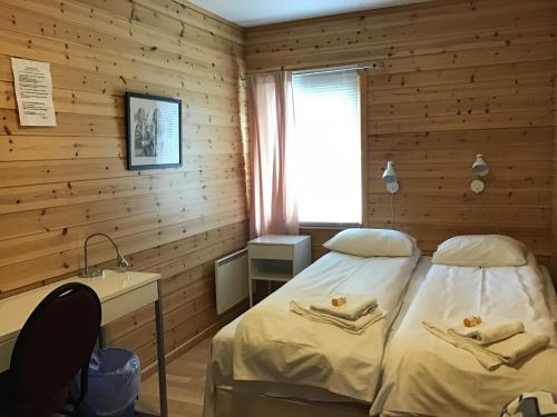 Fjordutsikten Motell & Camping AS - Hotel - Lakselv