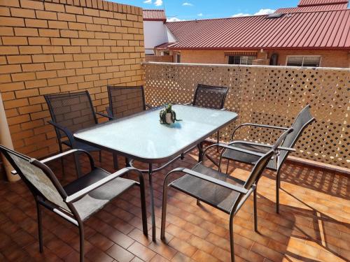 Tuggeranong Short Stay #10C - Sleeps 6