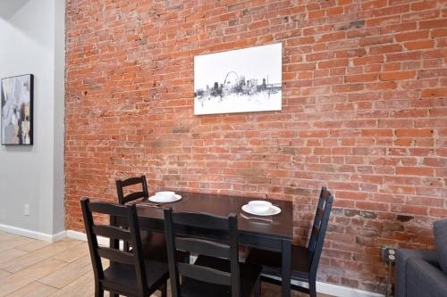 St. Louis: The Cozy Corner-2BR unit in Soulard, USA