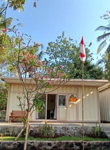 Tiny Container Cabin @ Umah Chronosophere - Bali