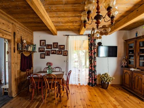 Koplietošanas atpūtas telpa ar TV, Mój Domek i Twój Domek w Górach Świętokrzyskich (Moj Domek i Twoj Domek w Gorach Swietokrzyskich) in Tarczek