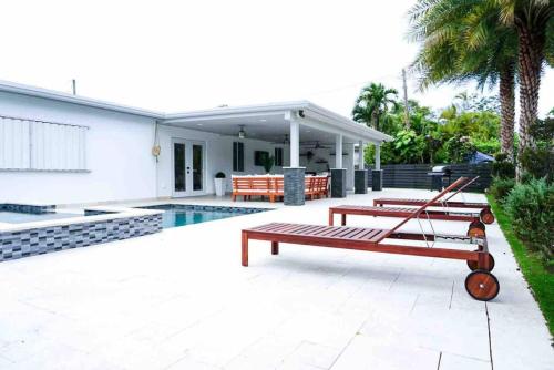 Miami Paradise Westchester * Heated Pool*