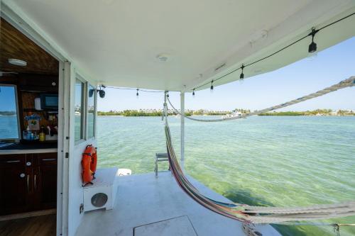 Beautiful Houseboat in Key West