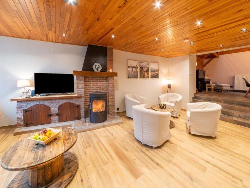 Holiday home with Nordic bath and games room