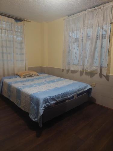 Departamento confortable cerca del Mall de los Andes in Ambato