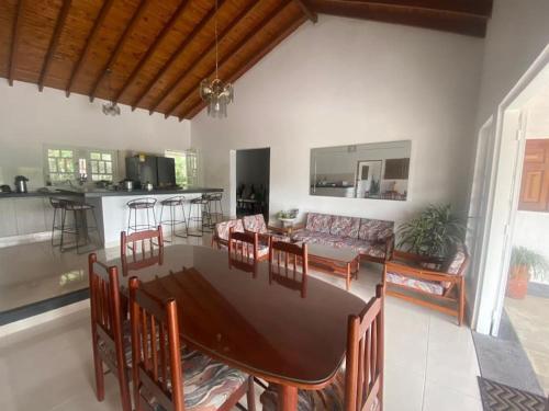 Verano eterno entre montañas (Verano eterno entre montanas) in Supia (Caldas)