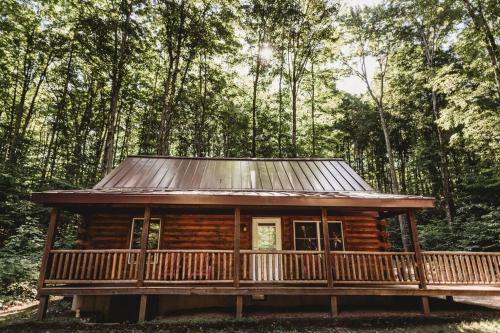 Summer fun at this Log home - Pool pass - Accommodation - Bellaire